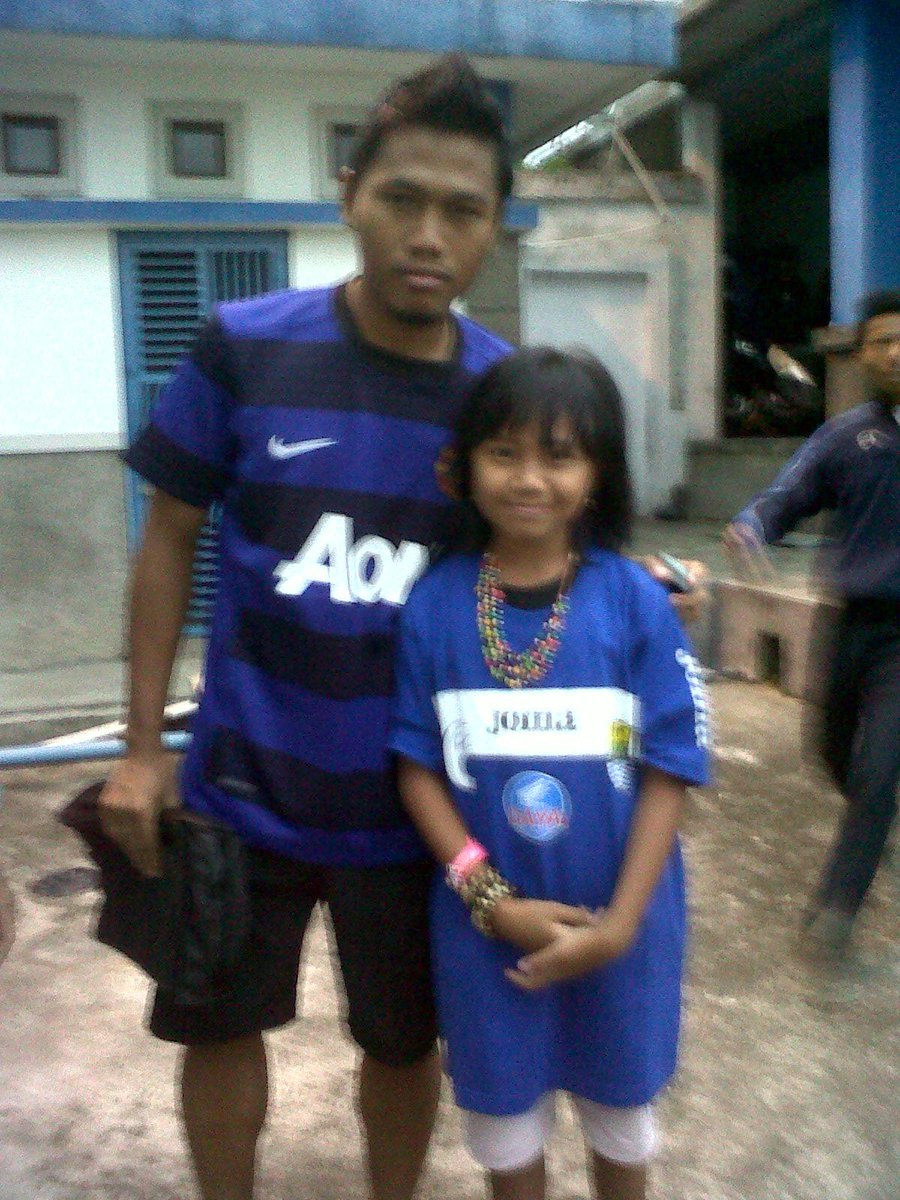 klo anaku ini suka Persib disebut @Lady_Vikers juga ????.....