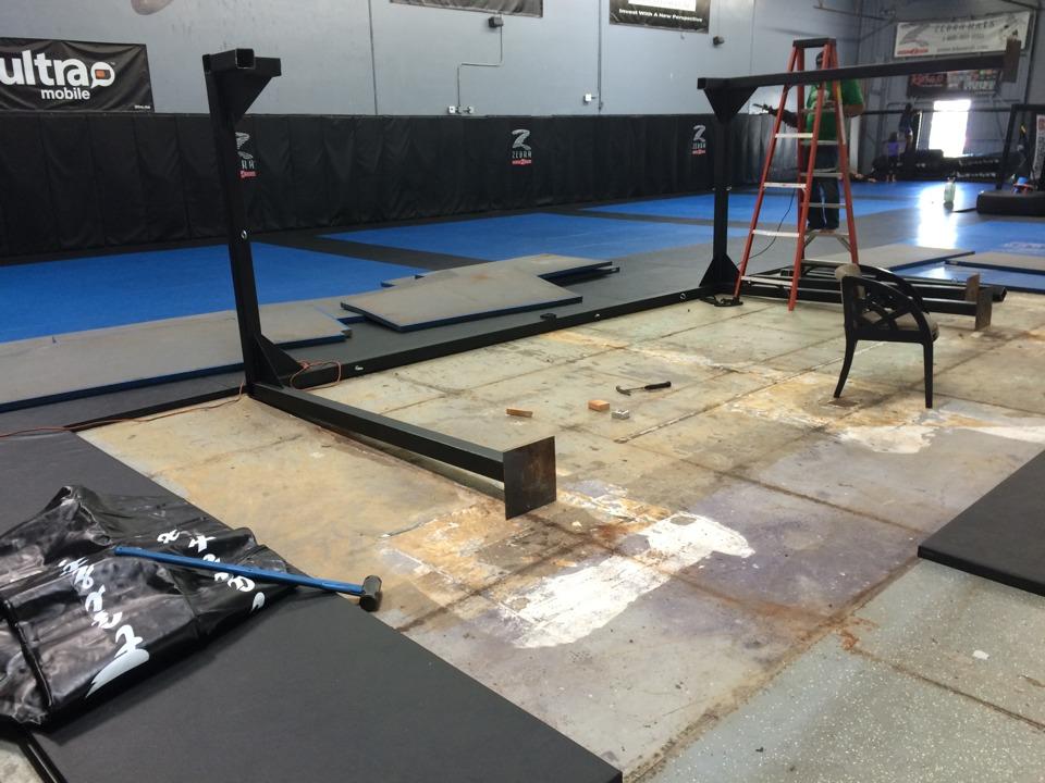 mark_munoz's tweet photo. Thk u http://t.co/jENSiF0Ldc 4 helping us at #ReignTrainingCenter & 4 partneri... http://t.co/SzFpoGT19s http://t.co/E3A9tk8q4F