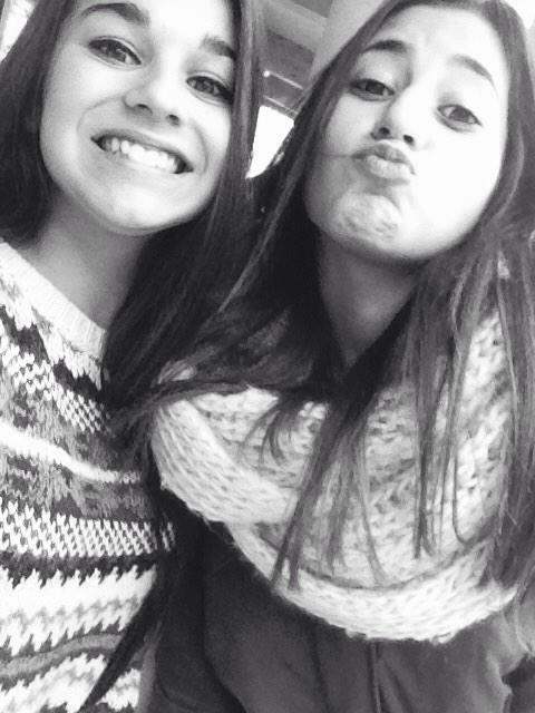 AlyssaaArenas's tweet photo. #happy#friend http://t.co/NYdE7EzM7D