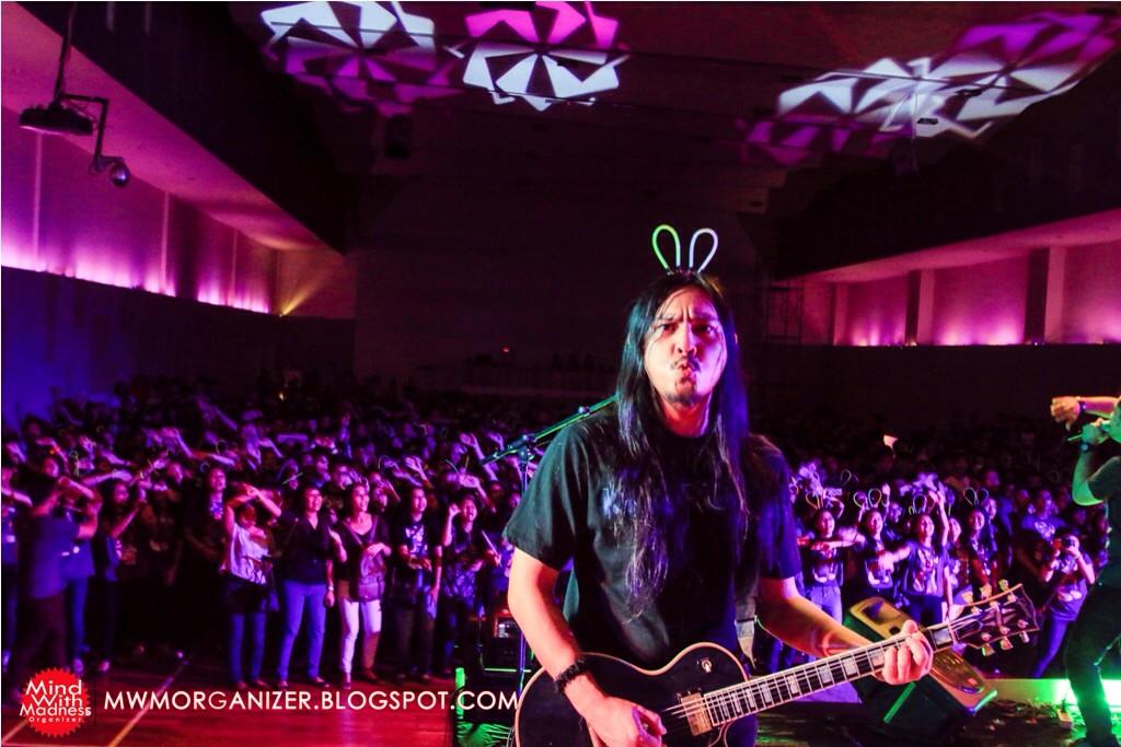 closing #event #pensi #smakgs <a href="/AFTERGLOWsmakgs/">AFTERGLOW SMAK GS</a> with <a href="/ABackBone/">Andra & the BackBone</a> see the crowded guys