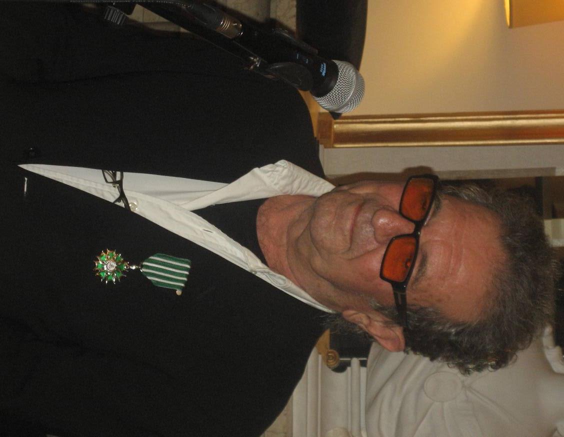 FranceenIran's tweet photo. Great #Iran film director Dariush #Mehrjui received the medal of Knight of the Order of Arts and Letters #France http://t.co/lOXxlBJ99t
