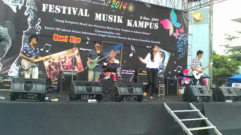 #TAXCUP #TAXinHarmony Peserta kedua dalam ajang adu bakat ini berasal dari Kampus Perbanas ^^