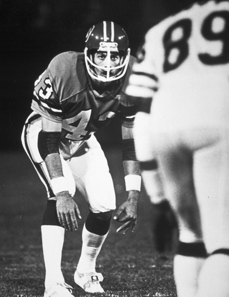 Happy birthday to former Broncos Bill Musgrave, LaMont Jordan, Ricky Hunley & Steve Foley, seen here in 1978 vs. CHI: 