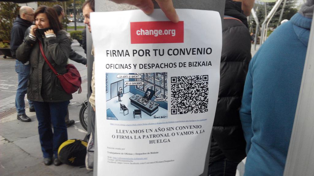 Oficinasenlucha's tweet image. Empezamos con la encartelada #librecon #Librecon2014 #bulegoakborrokan #oficinasenlucha