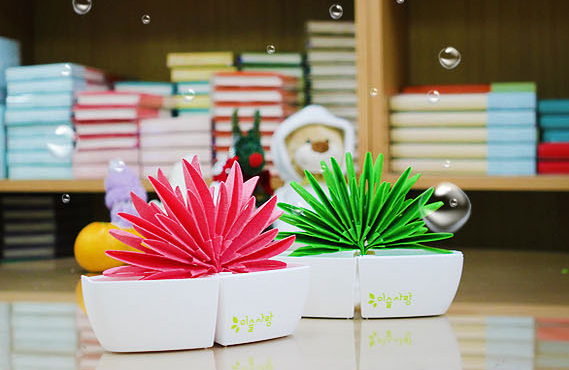 DaumSocialShop's tweet photo. 전기no! 살균제 no!건조주의보 이젠 걱정하지마세요~가습기와 방향효과까지! 집, 회사, 도서관등 건조한 곳이라면 언제 어디서든 물만부어 사용하세요~친환경 가습기 이슬사랑http://t.co/BK0Q2F6eIP http://t.co/SFiRl9WKy6