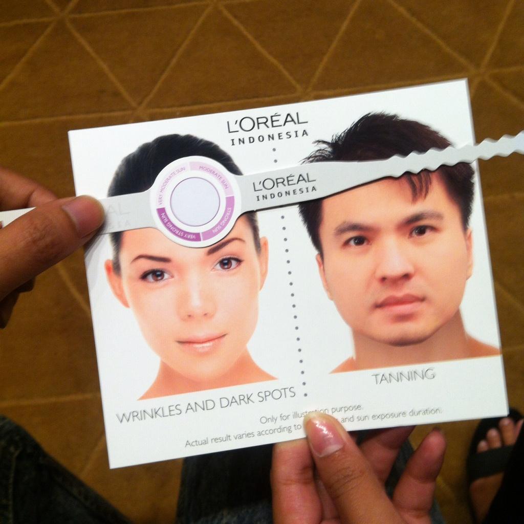 shuuemuraID's tweet photo. Alat pendeteksi kadar sinar uv dari event L'Orèal Unveils http://t.co/0eZ6QZBhvL