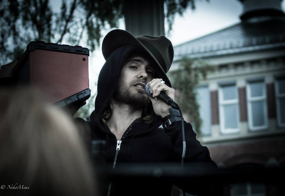 Lestat_7_11_176's tweet photo. #Marsflashmob Oslo (2013).
@30SECONDSTOMARS @JaredLeto http://t.co/2wVv9sKqar