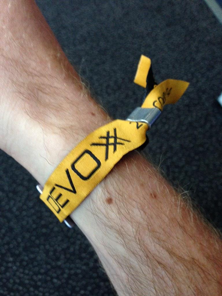 royvanrijn's tweet photo. Arrived, now where are those beacons... #Devoxx #DevoxxHunt http://t.co/jxL2kqg9Kv
