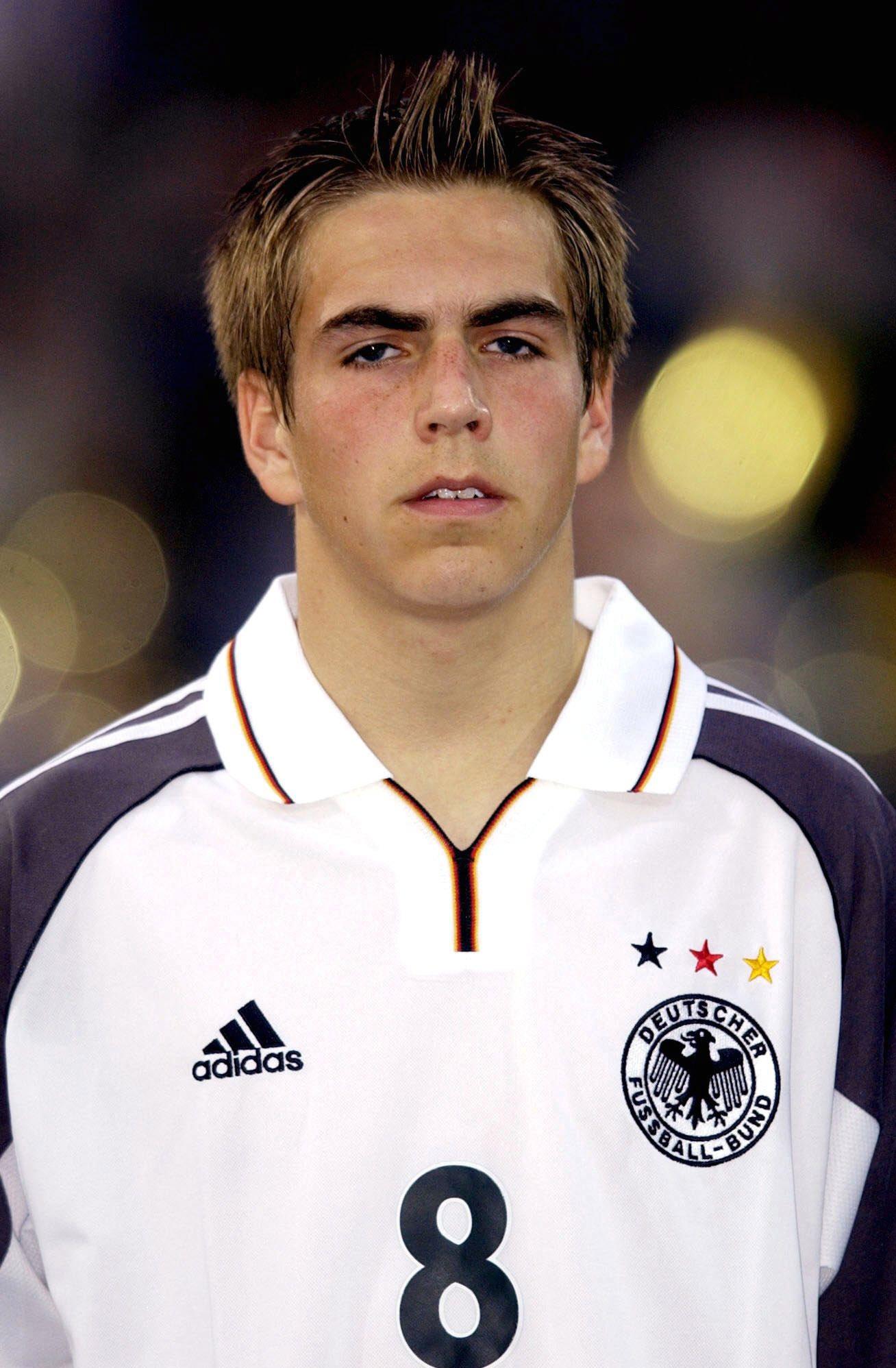 "UEFAEURO: A legend was born on this day in 1983. Happy birthday, Philipp Lahm! 
Knp mukanya kea lg mabok gt