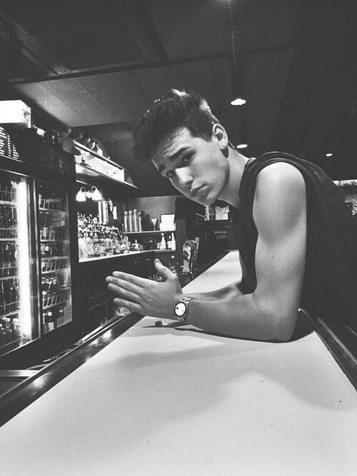 _lotte_4's tweet photo. Happy bday❤️❤️❤️❤️ i love u so mush❤️❤️❤️😍😍😍 @JacobWhitesides #HappyBirthdayJacobFromBelgium❤️ #jacobwhitesides http://t.co/d1QWaPrKTQ