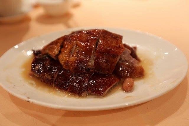 OpenSnap's tweet photo. If you are looking for nice roast goose, try the one in HK-Yung Kee! 
#food #foodporn 
More: http://t.co/FHqLZrn8yK http://t.co/vtTQ05LlIs