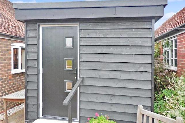Zoopla's tweet photo. A portable #tinyhousetuesday for £10,000 http://t.co/tKlBHWR3RH http://t.co/j9c4xLIYjZ
