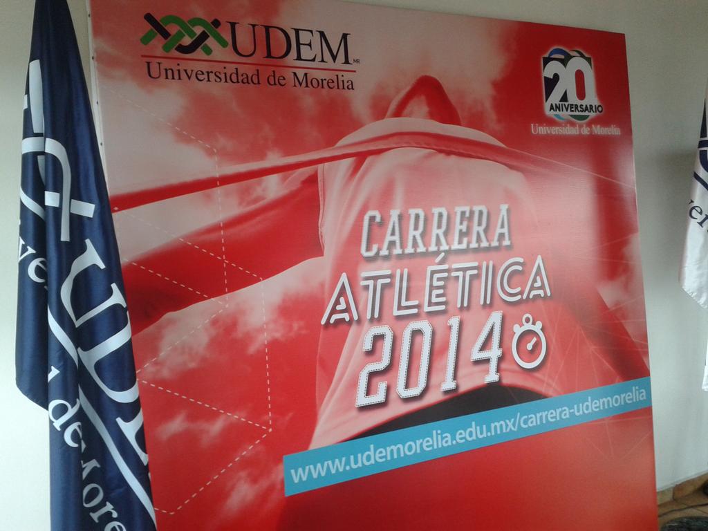 localmichoacan's tweet photo. Previo a la presentación de la V Carrera Atlética de la @udemorelia en el marco de su #20aniversario @CecufidMich http://t.co/t532yNSFLZ