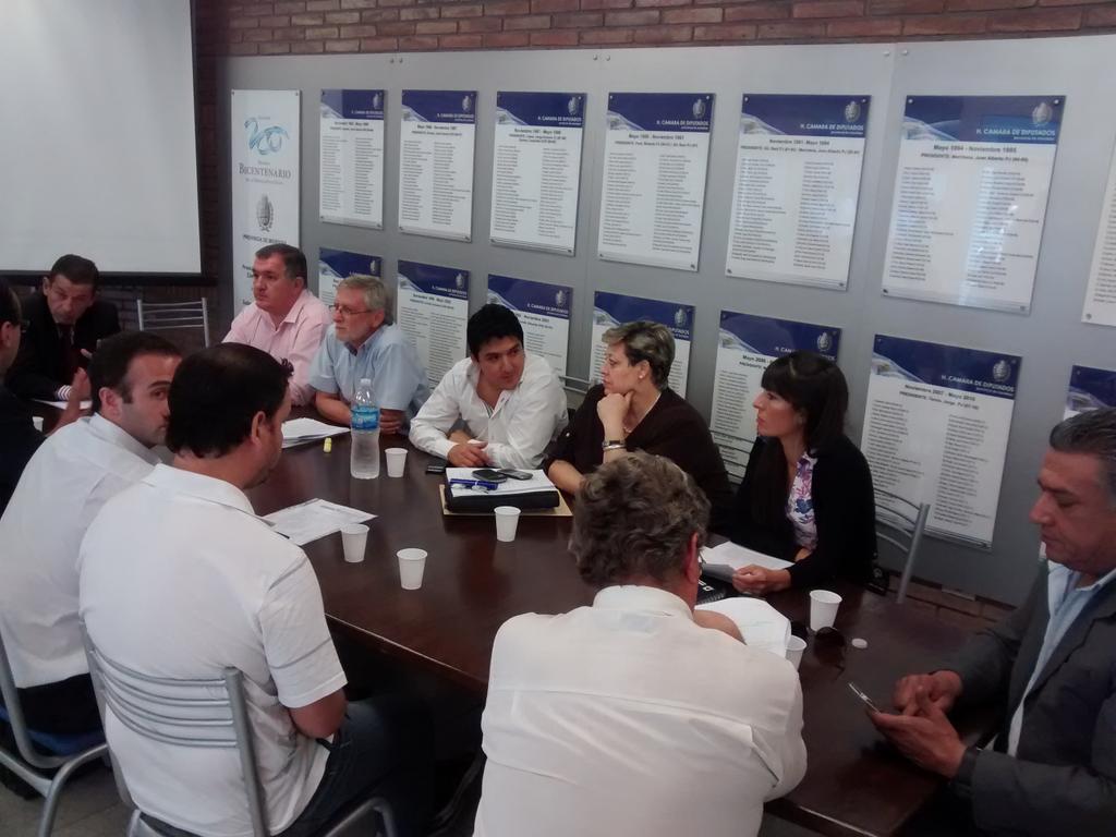 PameVerasay's tweet photo. Una nueva jornada de trabajo de Obras Publicas para ayudar a resolver la problemática de #SPUNC http://t.co/NF15zd2a37