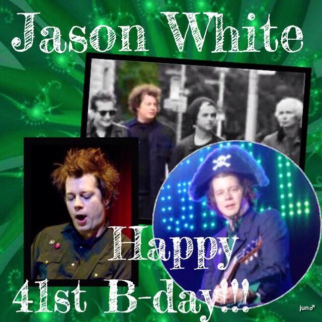 Jason White 

( G of Green Day )

Happy 41st Birthday!!!

11 Nov 1973 