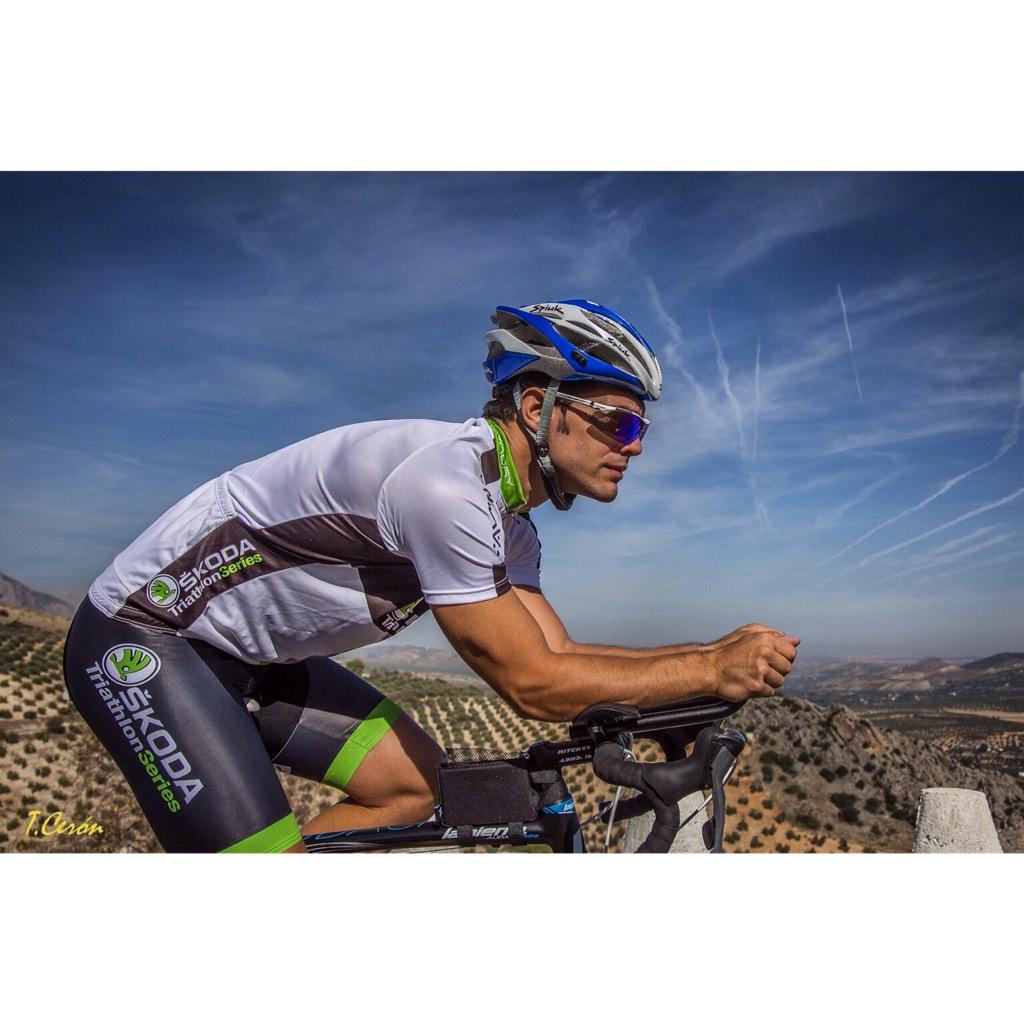 ovipeyewear's tweet photo. Did u see this awesome pic of our ambassador @Pedro_AyoraG with his Tripack?
We love our land #Jaen #Andalucia #Spain http://t.co/bDhp3uAEkQ