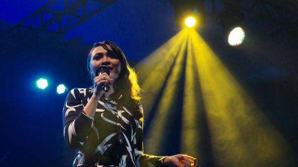 mbak <a href="/shiningliv/">liv.🪶</a> ! makasiiih banyak udah berbagi suara emasnya di acara kamiiii. we love you !!! jgn bosen2 kesini :"