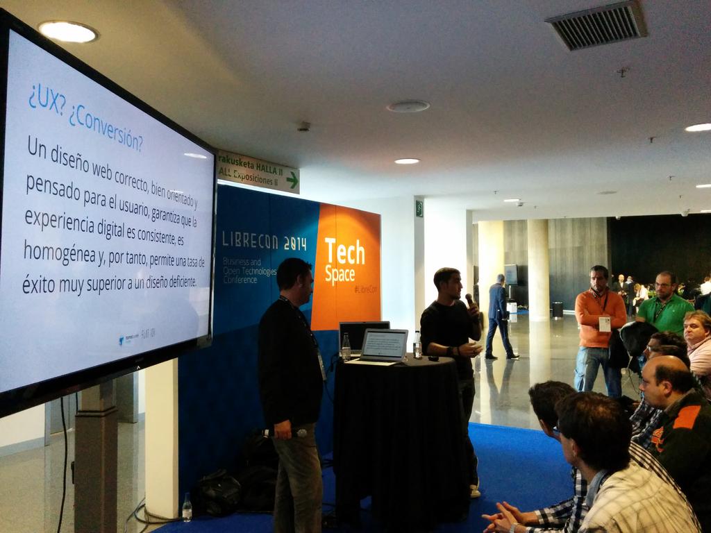 juanriaza's tweet image. .@torresburiel en #Librecon2014