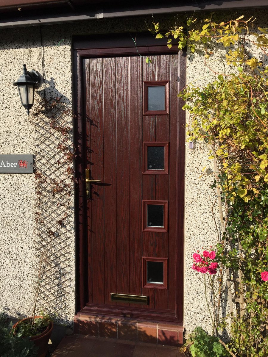 CymruWindows's tweet photo. Another Happy Customer! @REHAUwindows @ShepleyWindows http://t.co/wxs1PaNcY1