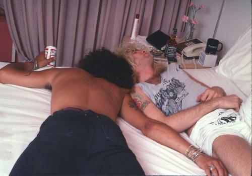 GNRfannocose's tweet photo. Slash, Steven e il lunedì. http://t.co/g4jPbDMewX