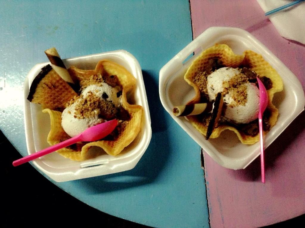 Akarscha's tweet photo. Mister ice cream. Yummyyy. Dekat taman macan dan kantor pos http://t.co/YQOfaDBRAD