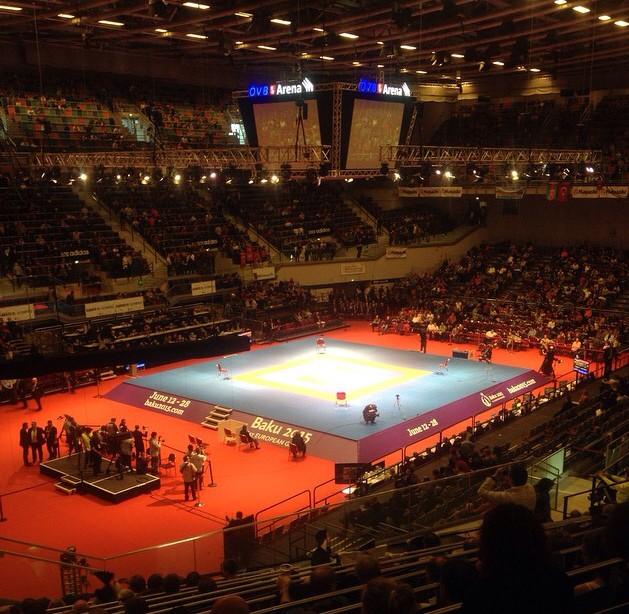 Siobhan012's tweet photo. Now that's a #worldkaratechampionships #wkf http://t.co/fuGztlPF3v