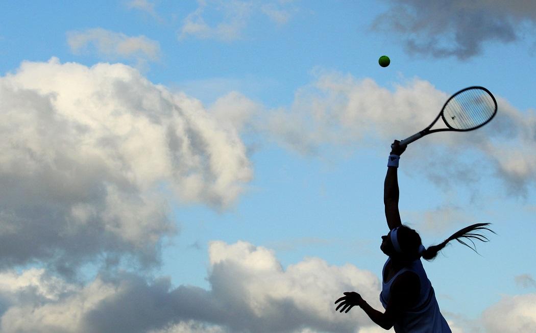 bbcgetinspired's tweet photo. An hour of tennis can burn more calories than aerobics, skating or cycling! #GetInspired via http://t.co/sP0SfLTrgH http://t.co/u6abVhQK2K