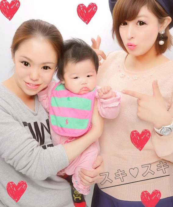 最近のプリクラ目が。。。 怖すぎる( &bull;᷄⌓&bull;᷅ )੨੨( &bull;᷄⌓&bull;᷅ )੨੨ http://t.co/9SOY4OInb3