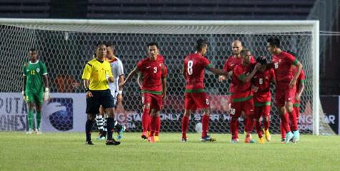 Bolanet's tweet photo. [REVIEW] http://t.co/ojMFg028CH - Evan Dimas Debut, Indonesia Bantai Timor Leste http://t.co/ViQfNRPUxE