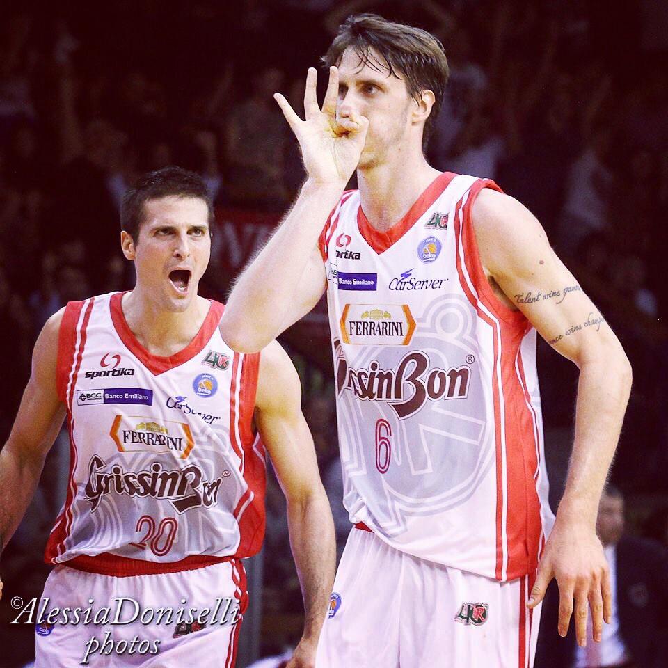ilpupazzo33's tweet photo. 🔥🙊👌 splaaaaaaash @cincia20 http://t.co/kJBJpQs4gh