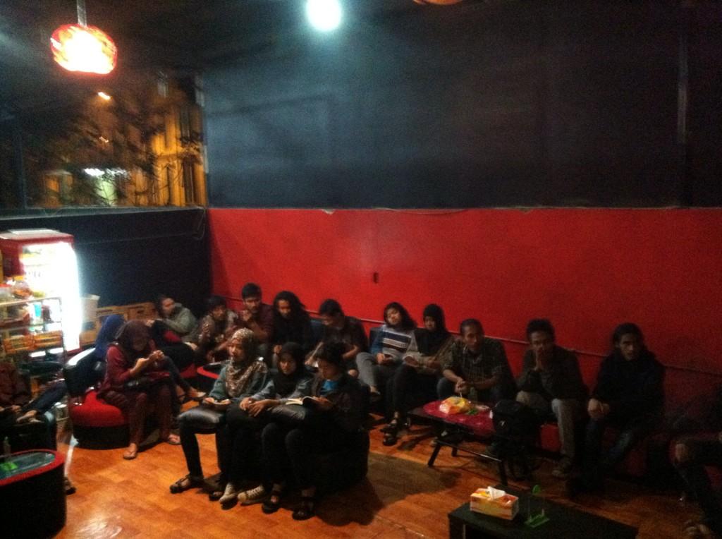 fulkifirdaus's tweet photo. Closing Acara @24hcac at Sandys Cafe @XWASI #24hcac #XWASI http://t.co/MU6fFEGyrc