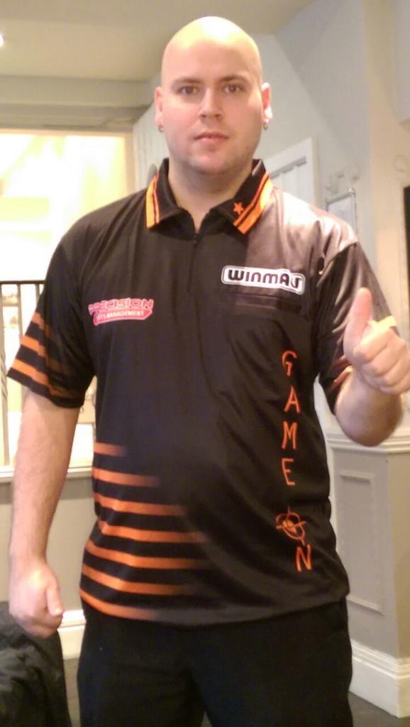 TeamKist's tweet photo. New outfit Christian Kist #GSOD #darts http://t.co/VbzDYyubfa