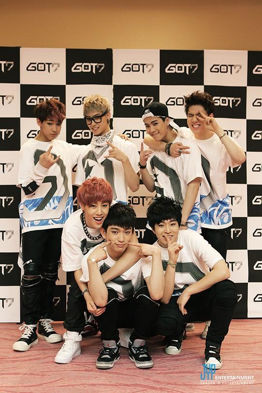 Got7Facts's tweet photo. It has been 300 days and our love for you guys will never die <3 Lets work hard in the future! #300DaysWithGOT7 http://t.co/u2XY1ifJoW