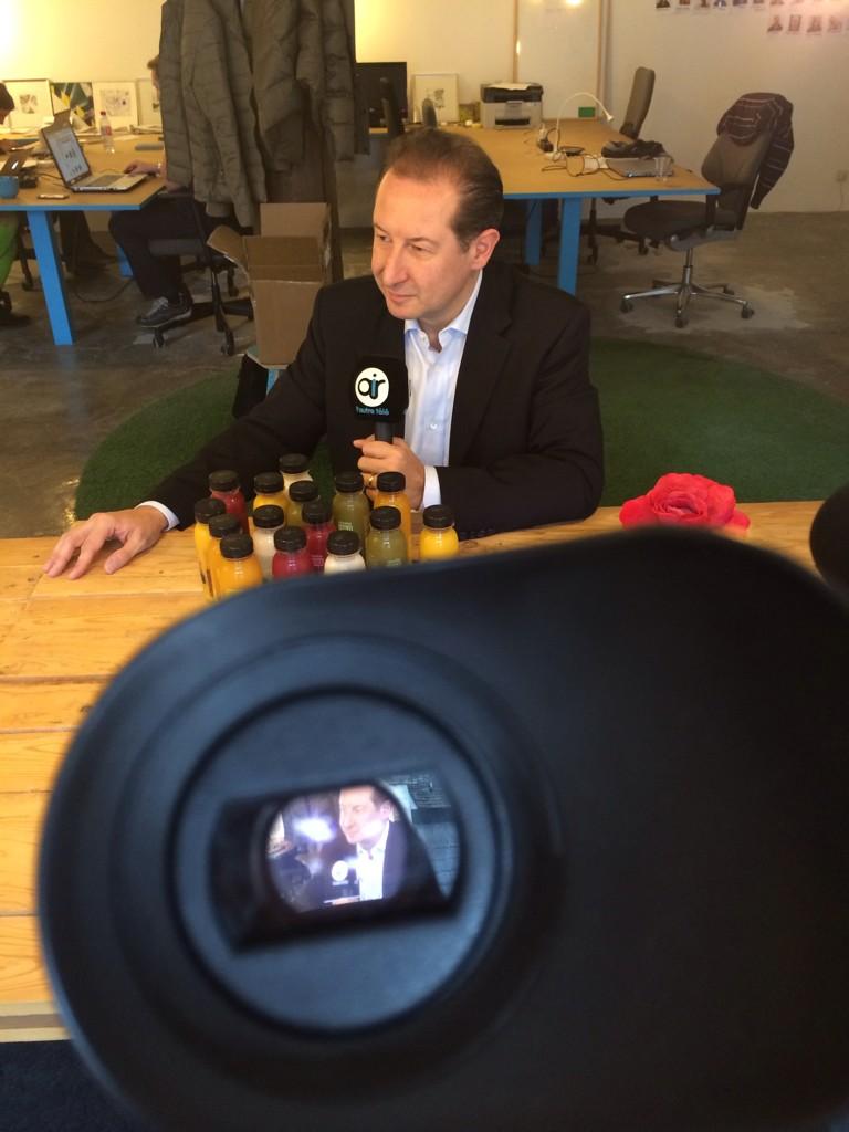 SiliconLux's tweet photo. Interviewing #startup TUKI with @hss001 Watch it tomorrow at 6:45pm on @Air_autre_tv http://t.co/vn8n0cLpnS