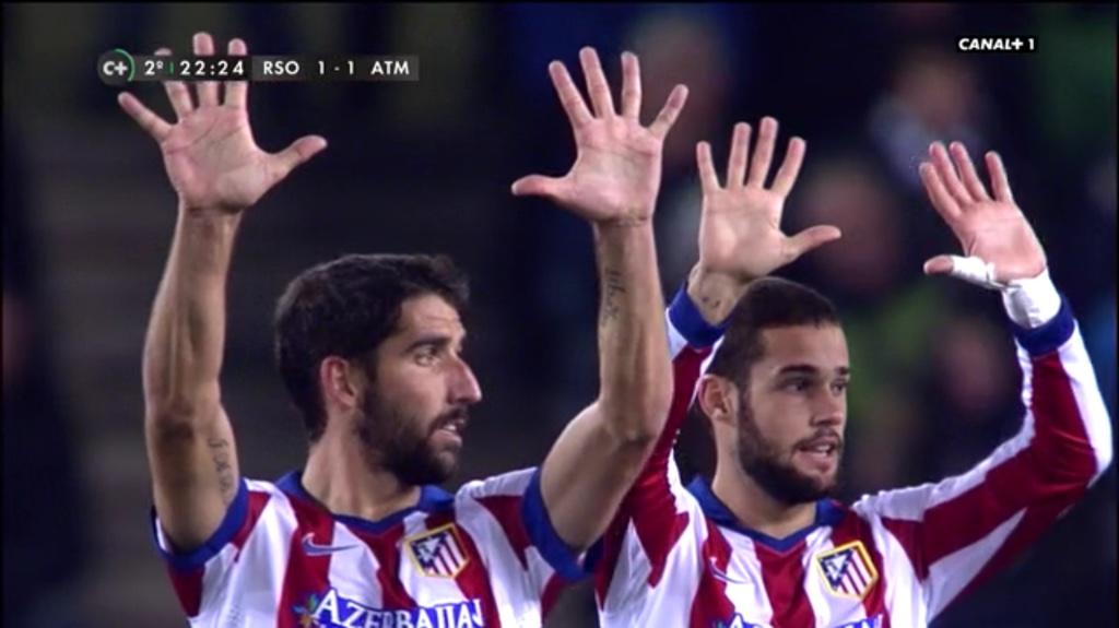 SrMourinhista's tweet photo. Raúl Garcia y Mario Suárez recordando las Champions que tiene el Real Madrid. TOP http://t.co/KtNdxGZtsl