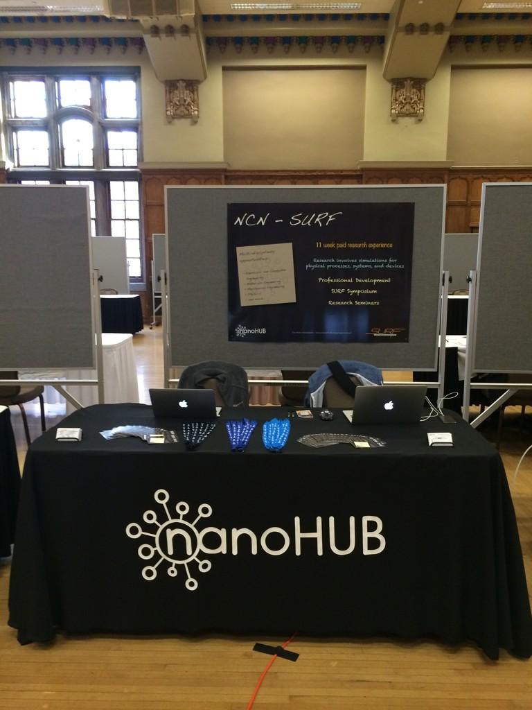 nanoHUBnews's tweet image. Stop by nanoHUB&apos;s table and chat with us @ #Purdue #ResearchRoundtable #SURF