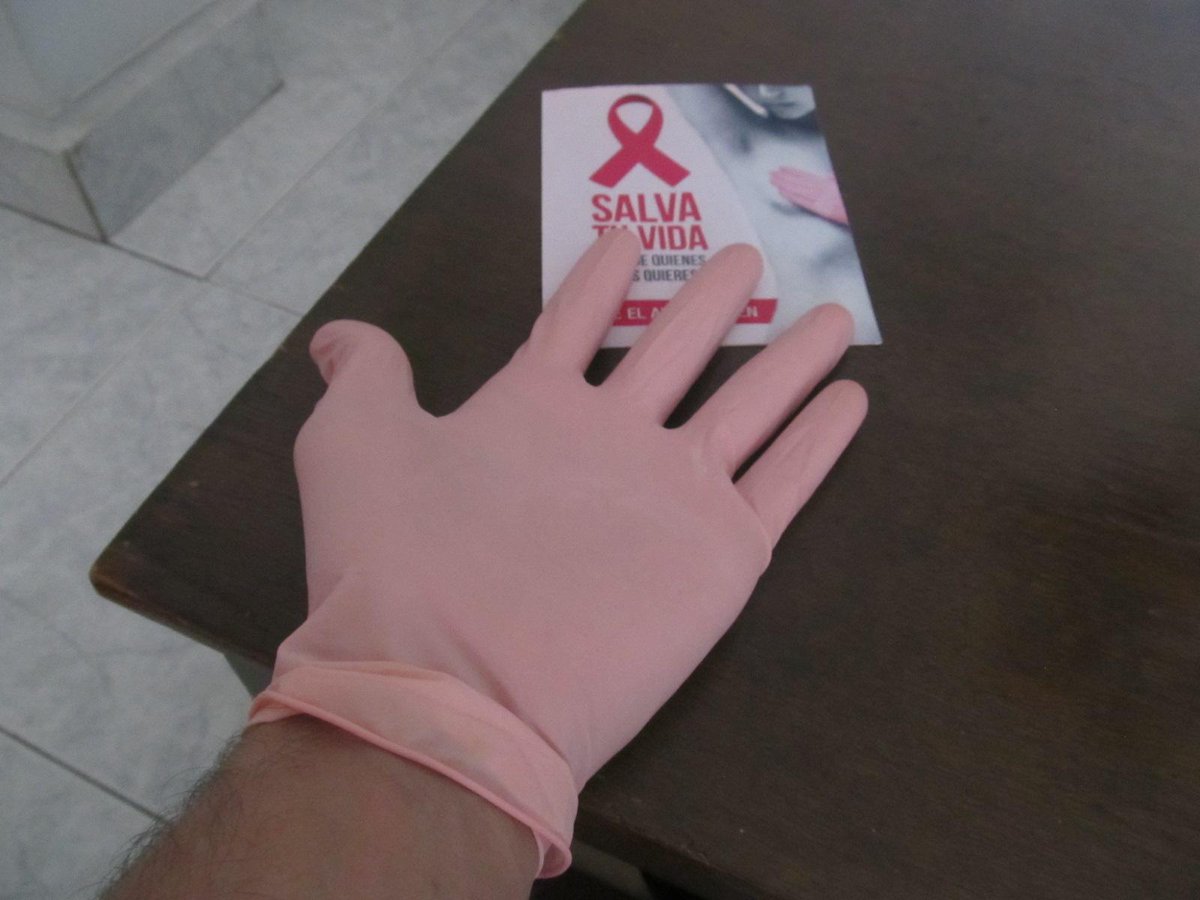 LEstradaV's tweet photo. Había olvidado mostrarles que @Prensanet me puso en #ModoRosa: http://t.co/EPRxSPxLhP