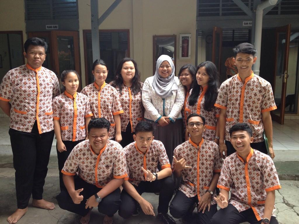 elinlistianii's tweet photo. Sekarang mah udah legaa ujian telah terlewati 😄 http://t.co/MJKooLPBN8