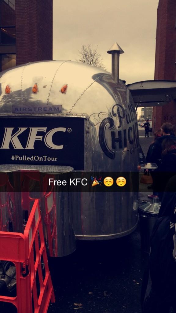 elliereess's tweet photo. #pulledontour @KFC_UKI Free Chicken! Beats Nandos 🐔 http://t.co/jPLtajVLPN