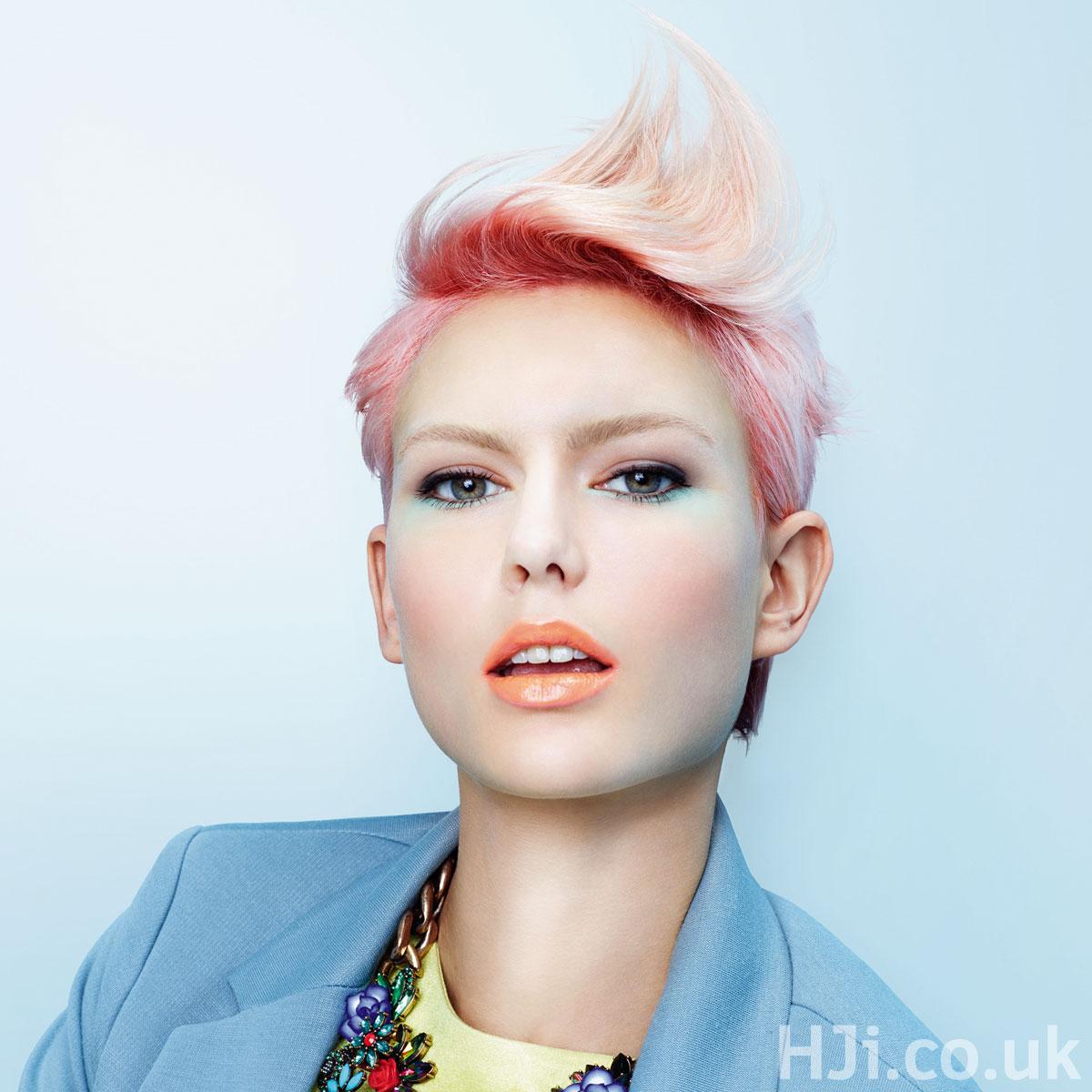 hji's tweet photo. Feeling in the pink? Learn how to copy this colour technique in our latest #hairtutorial: http://t.co/up9biyQJOS http://t.co/nSfmuuXkPQ