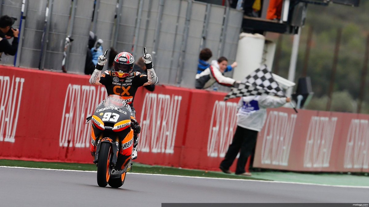 MarcMarquezFaan's tweet photo. #HoyHace 2 años que Marc salió el último en el GP de Valencia de #Moto2... y acabó ganando la carrera! http://t.co/m3TPFa26Uw via @JesSanSan