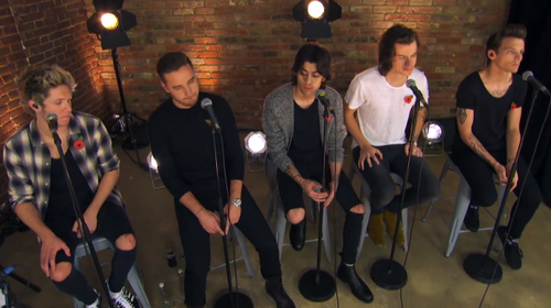 BigTop40's tweet photo. Here we go! @onedirection have released '18' for their #FOURPreOrderRelease http://t.co/BvDNtPAbIW http://t.co/Z7B1FKOzoC