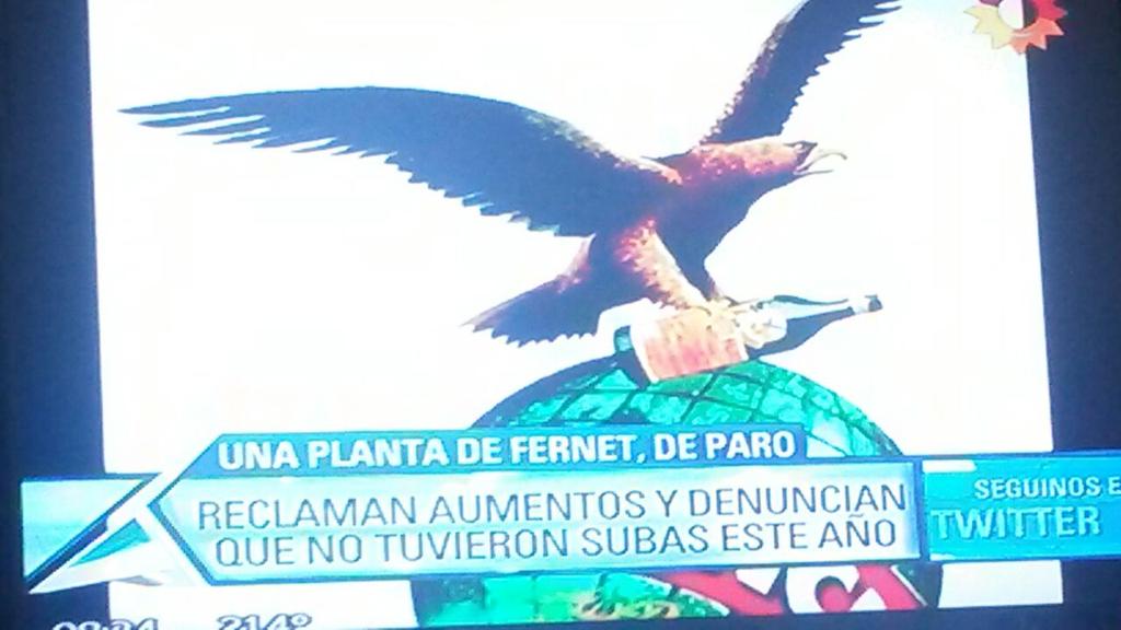 FerneticoFC's tweet photo. A traves de este medio queremos expresar nuestra solidaridad con los trabajadores de la industria fernetera. http://t.co/MEdvsaBx5s