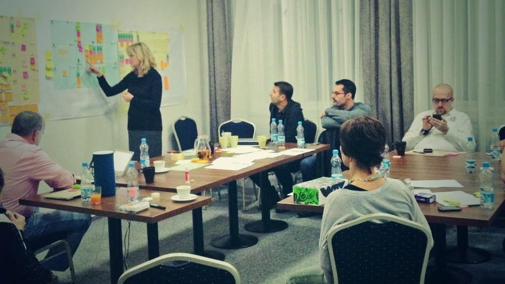ZasCreativeBag's tweet photo. Super 1. den offsite workshopu! Bravo vsem mozkum z @Ceskasporitelna, @SAZKAcz vcetne @posvick #mysletboli #IdeaSense http://t.co/2Td3z6P98S