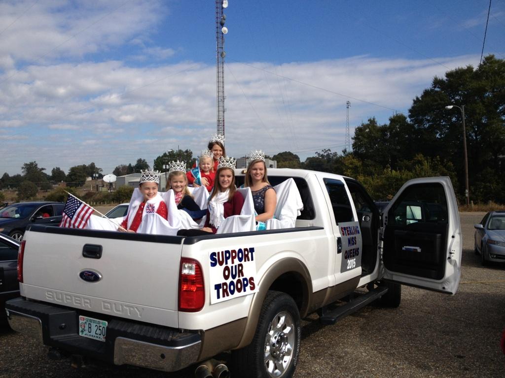 CaverMichelle's tweet image. With MacKenzie Caver and the rest of the Sterling Miss Queens for the Veterans Day Parade in Montgomery.