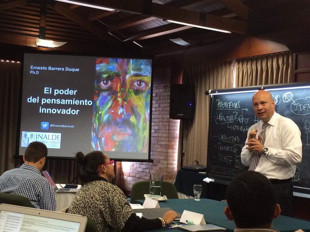 tatty_ing's tweet photo. Cual es el poder del pensamiento innovador? @Ruta_n  #PasaporteN http://t.co/t6038GICE6