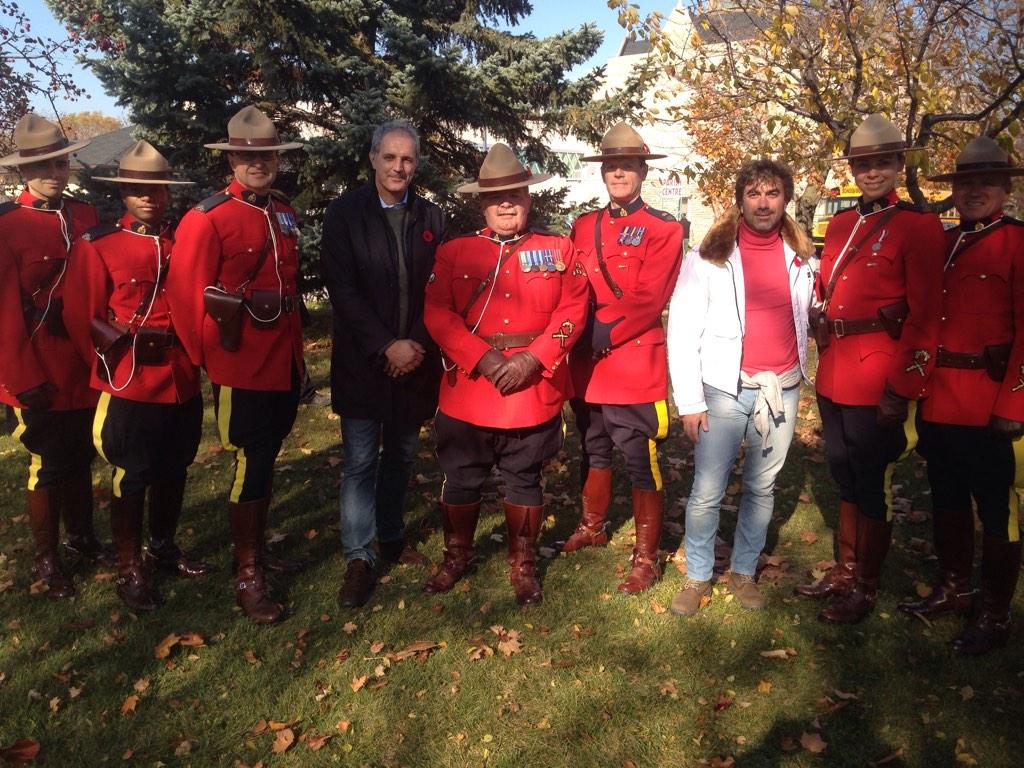 LepaJankovic's tweet photo. Italian Police visiting Stoney Creek for Remembrance Day.   God Bless. http://t.co/QNOD530uUk