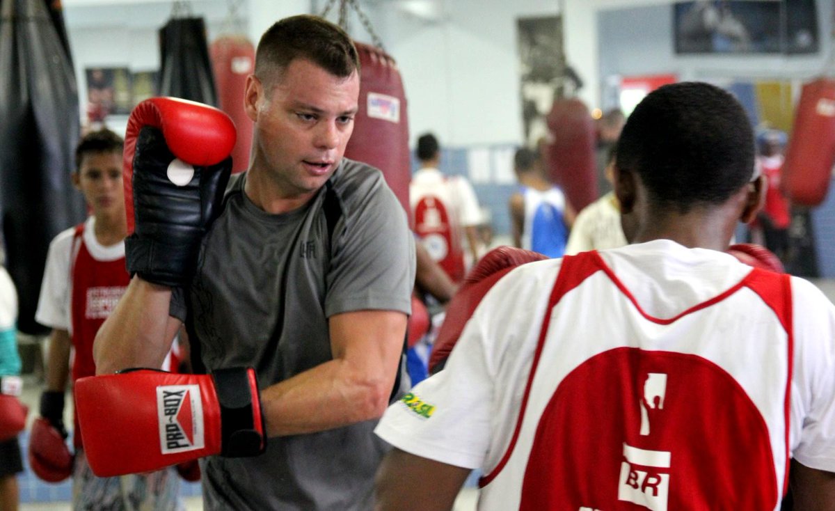 Great piece about FFP's Founder &amp; Director, Luke Dowdney, on <a href="/Boxing_com/">Boxing.com</a> 
ow.ly/E7Xb0