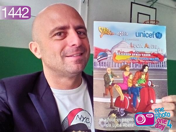LucaAbete's tweet photo. Clicca qui http://t.co/jzNouQj4Uo per leggere il fumetto di @Striscia e @UNICEF_Italia per la sicurezza dei bambini! http://t.co/geHMTuqNjY