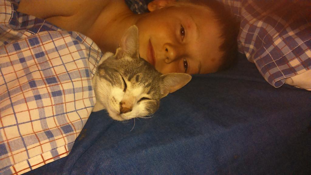 contiser's tweet photo. @MarianoCS100 hola tuitero kapoo http://t.co/rymJzrVQyL